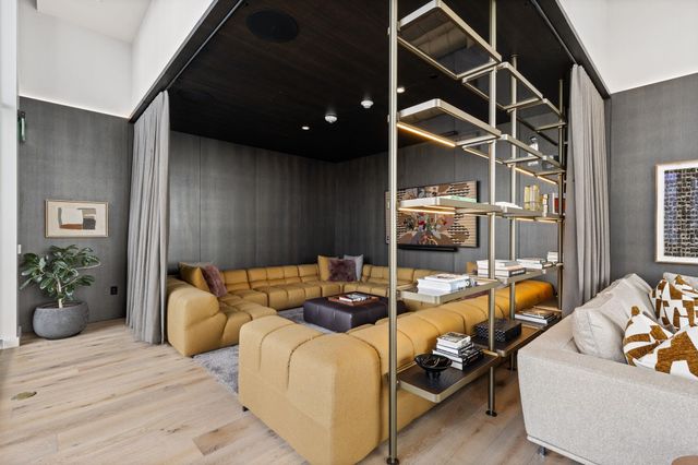 610 Davis ST 4008, Austin, TX 78701