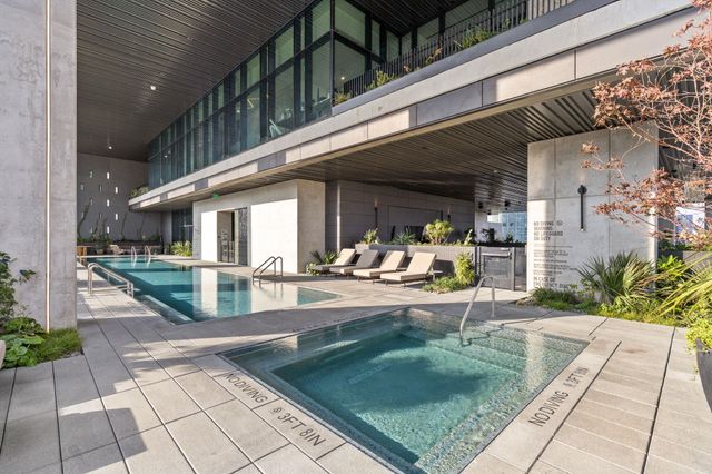 610 Davis ST 4008, Austin, TX 78701