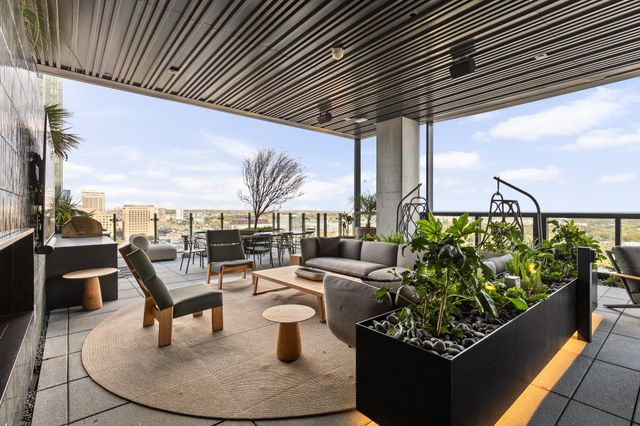 610 Davis ST 4008, Austin, TX 78701