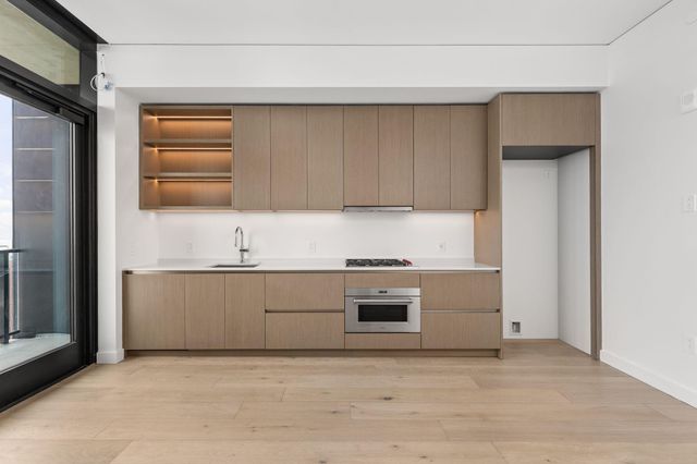 610 Davis ST 4008, Austin, TX 78701