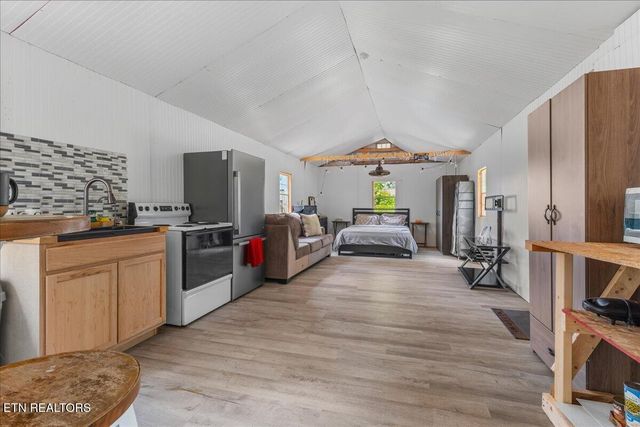 100 County Road 904, Etowah, TN 37331