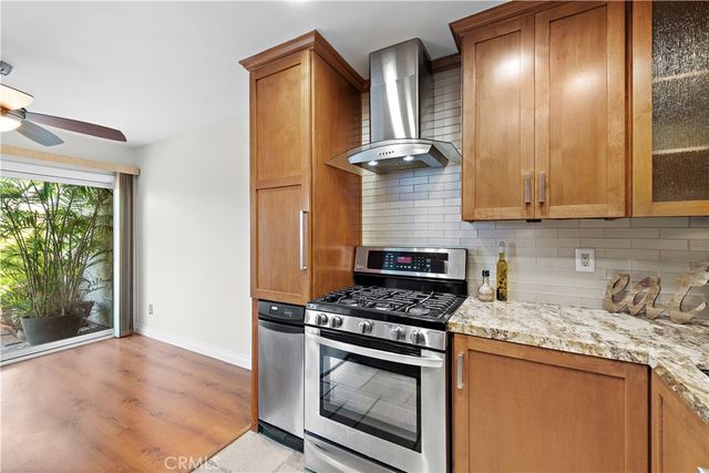 17822 La Costa, Huntington Beach, CA 92647