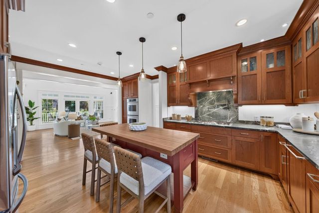 40 Montana Lane, Menlo Park, CA 94025