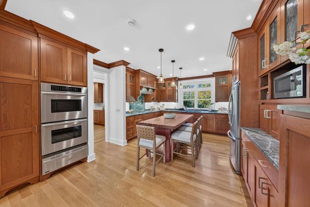 40 Montana Lane, Menlo Park, CA 94025