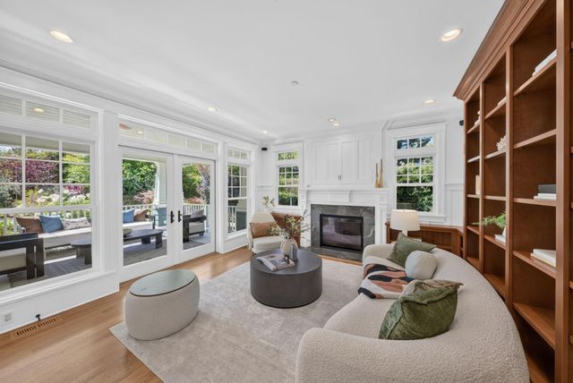 40 Montana Lane, Menlo Park, CA 94025