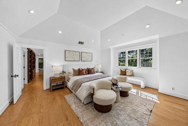40 Montana Lane, Menlo Park, CA 94025