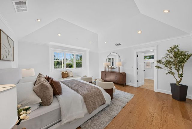 40 Montana Lane, Menlo Park, CA 94025