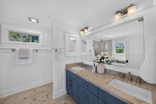 40 Montana Lane, Menlo Park, CA 94025
