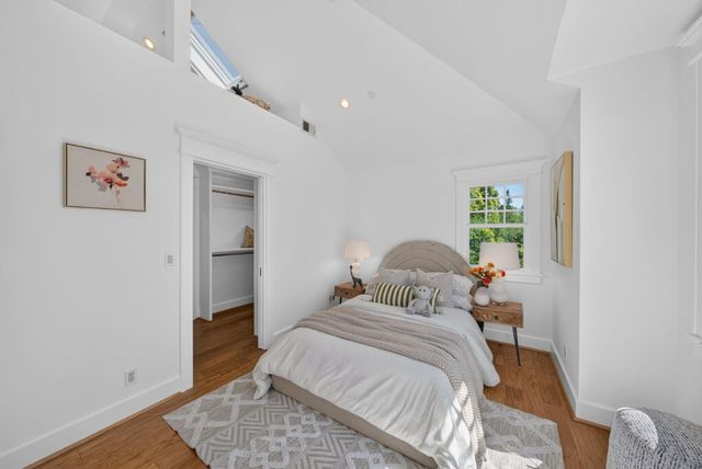 40 Montana Lane, Menlo Park, CA 94025