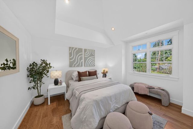 40 Montana Lane, Menlo Park, CA 94025