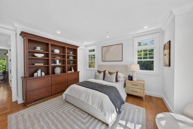 40 Montana Lane, Menlo Park, CA 94025