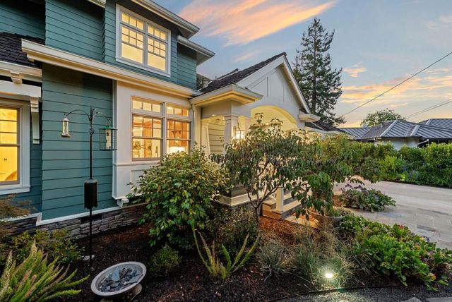 40 Montana Lane, Menlo Park, CA 94025