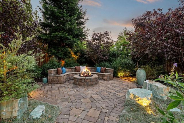 40 Montana Lane, Menlo Park, CA 94025