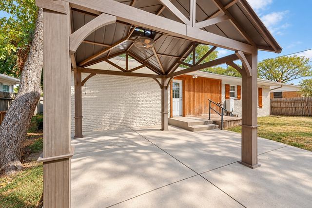 2822 Materhorn Drive, Dallas, TX 75228