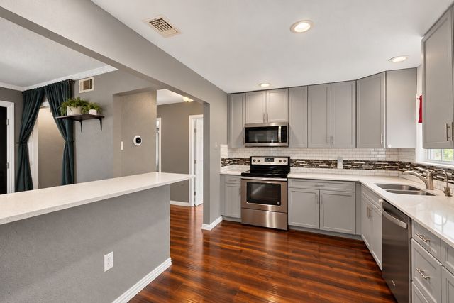2822 Materhorn Drive, Dallas, TX 75228