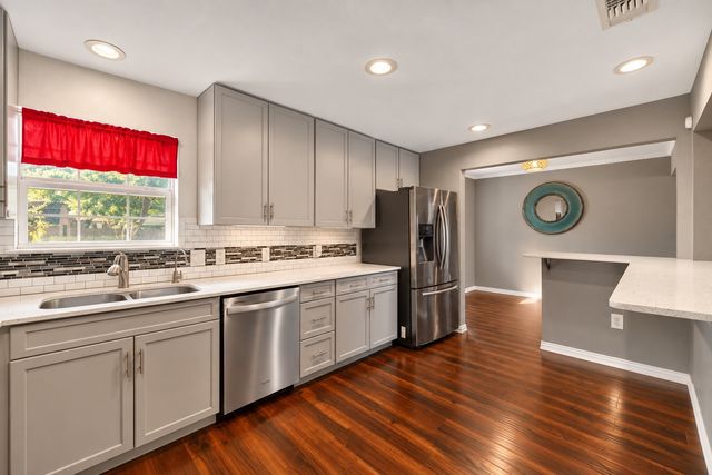 2822 Materhorn Drive, Dallas, TX 75228