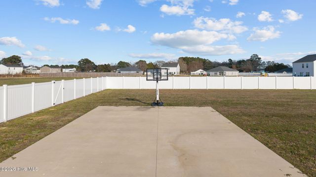 4080 Debbie Drive, Ayden, NC 28513