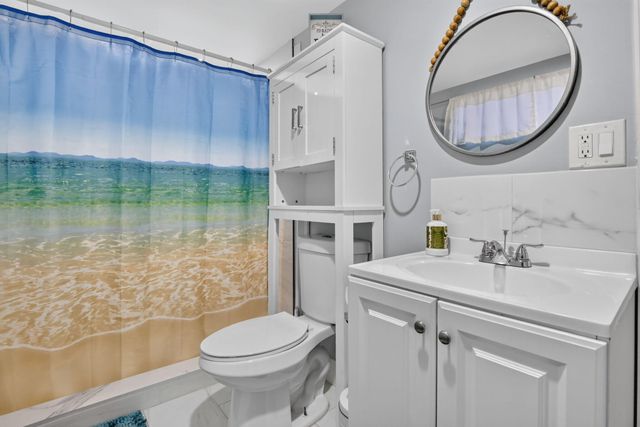 2040 Polk Street, Hollywood, FL 33020
