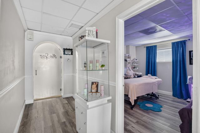 2040 Polk Street, Hollywood, FL 33020