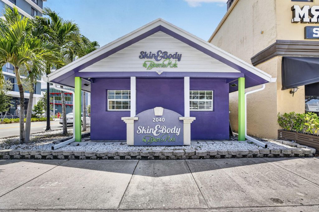 2040 Polk Street, Hollywood, FL 33020
