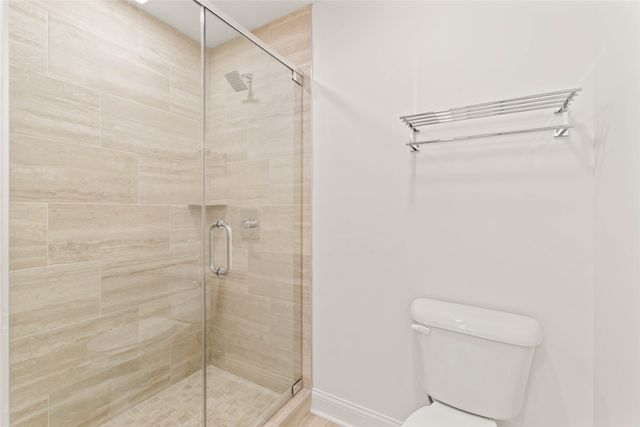 1805 S 8th Avenue E, Newton, IA 50208