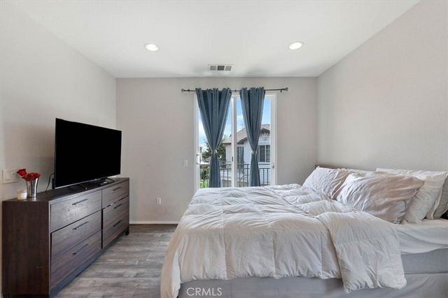 16702 Nicklaus 83, Sylmar, CA 91342