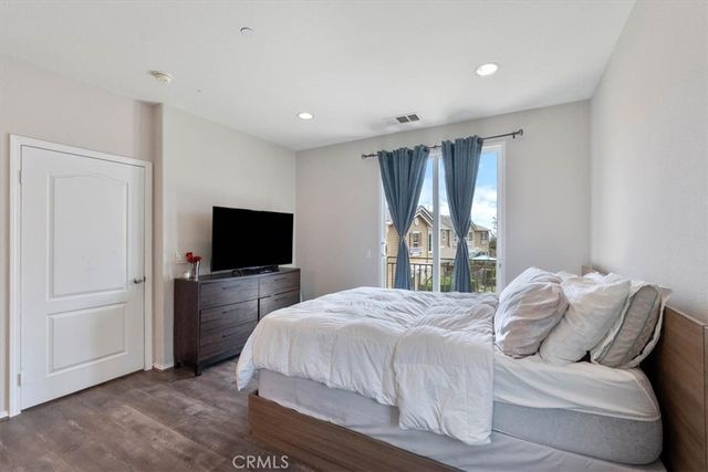 16702 Nicklaus 83, Sylmar, CA 91342