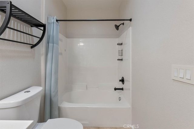 16702 Nicklaus 83, Sylmar, CA 91342