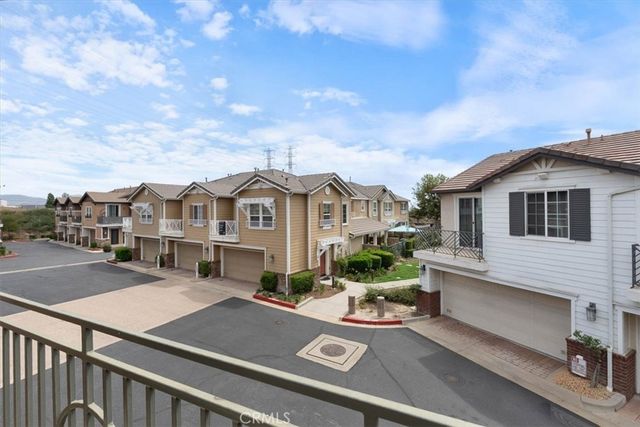16702 Nicklaus 83, Sylmar, CA 91342