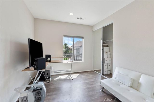 16702 Nicklaus 83, Sylmar, CA 91342