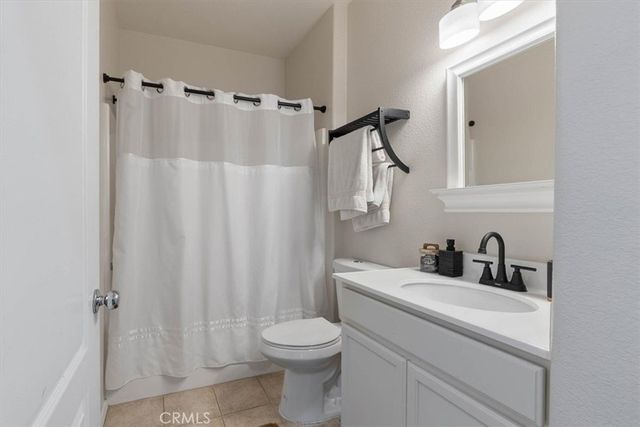 16702 Nicklaus 83, Sylmar, CA 91342