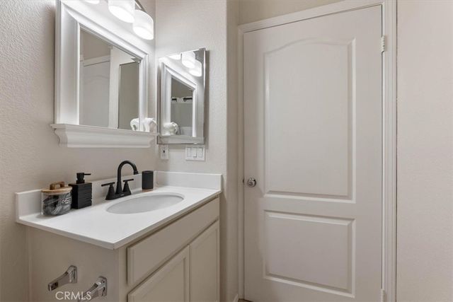 16702 Nicklaus 83, Sylmar, CA 91342