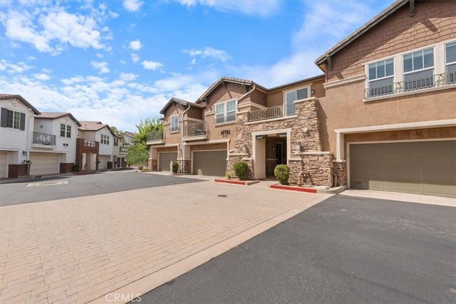 16702 Nicklaus 83, Sylmar, CA 91342