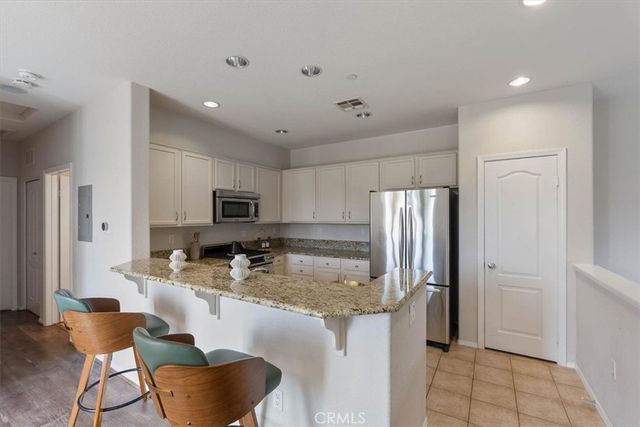 16702 Nicklaus 83, Sylmar, CA 91342
