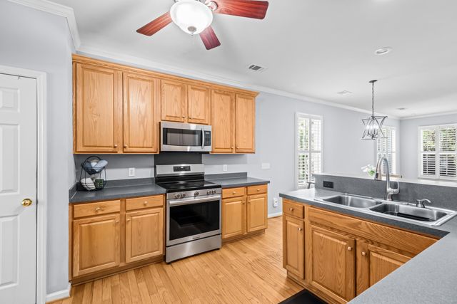 1880 Hubbell Drive, Mount Pleasant, SC 29466