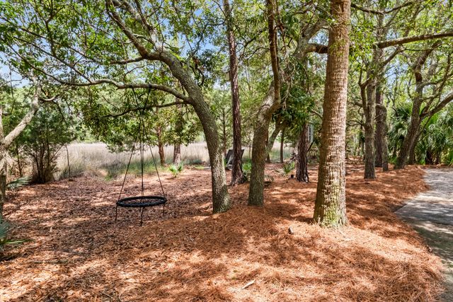 1880 Hubbell Drive, Mount Pleasant, SC 29466