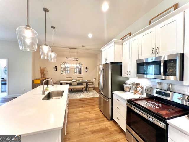470 Nandina Court, Warner Robins, GA 31088