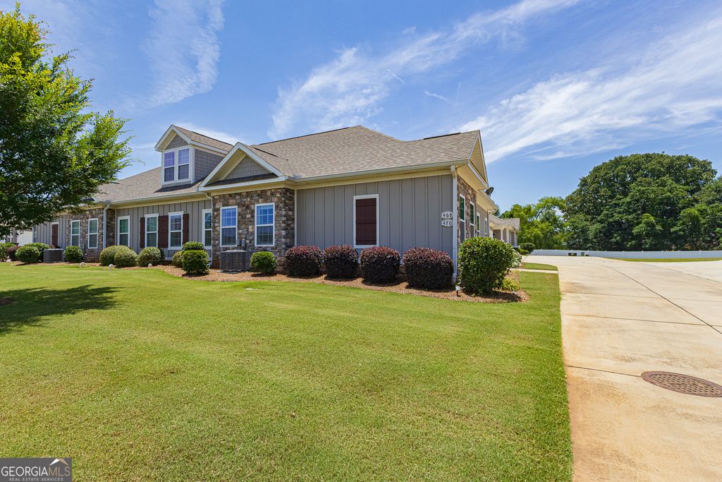 470 Nandina Court, Warner Robins, GA 31088