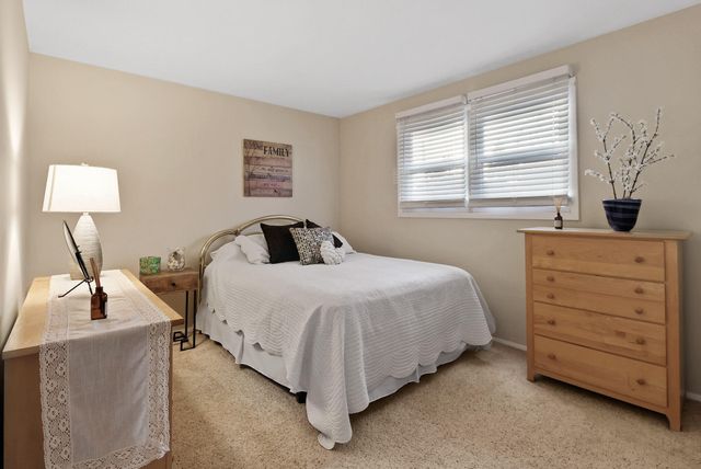 8036 Beech Avenue, Munster, IN 46321