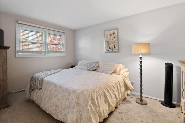 8036 Beech Avenue, Munster, IN 46321