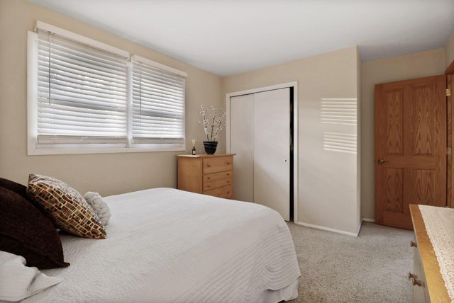 8036 Beech Avenue, Munster, IN 46321