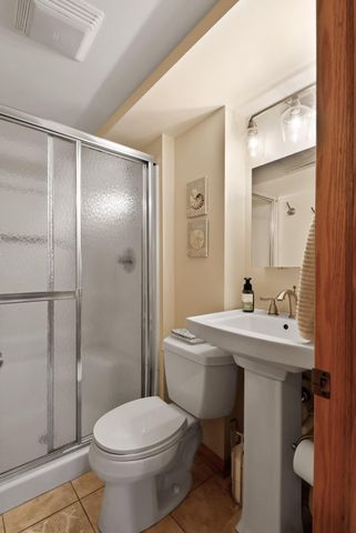 8036 Beech Avenue, Munster, IN 46321