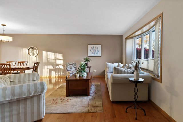 8036 Beech Avenue, Munster, IN 46321