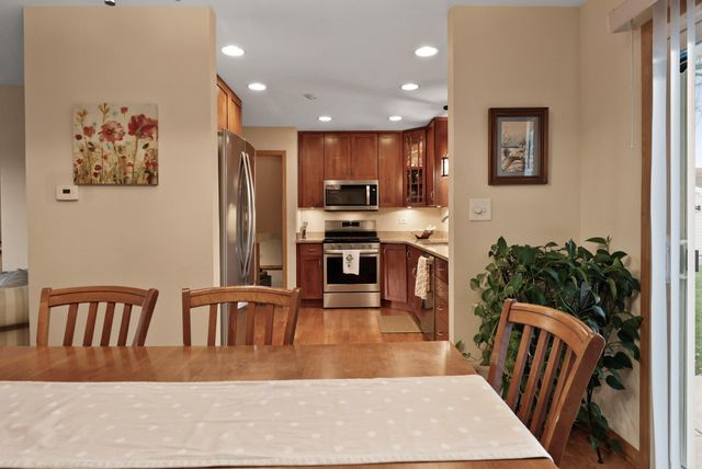 8036 Beech Avenue, Munster, IN 46321