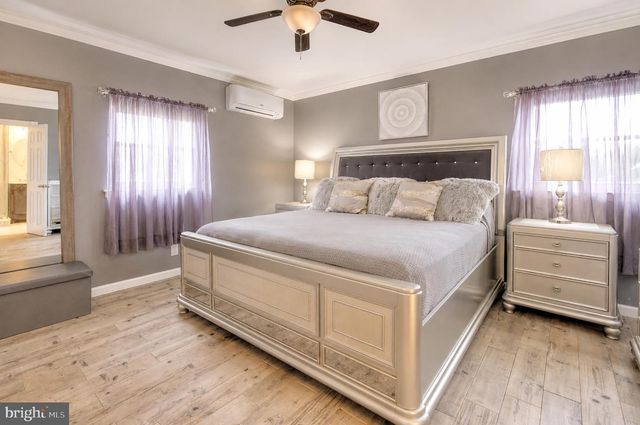 32 BRYANT RD, Turnersville, NJ 08012