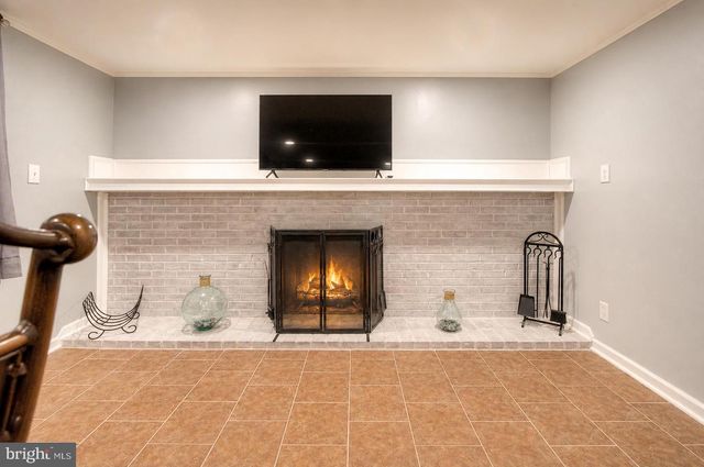 32 BRYANT RD, Turnersville, NJ 08012