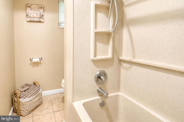 32 BRYANT RD, Turnersville, NJ 08012