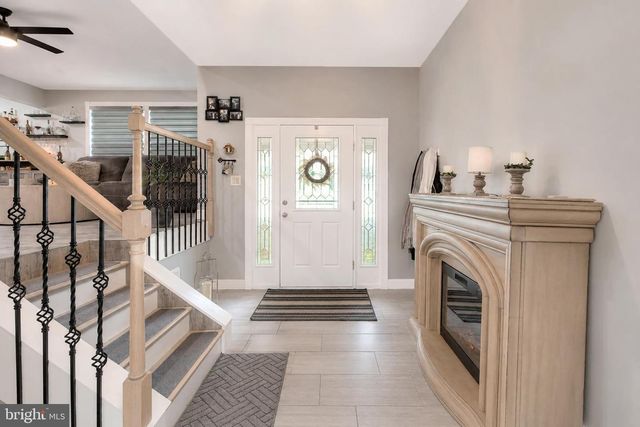 32 BRYANT RD, Turnersville, NJ 08012