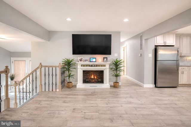 32 BRYANT RD, Turnersville, NJ 08012