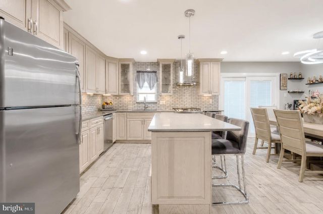 32 BRYANT RD, Turnersville, NJ 08012